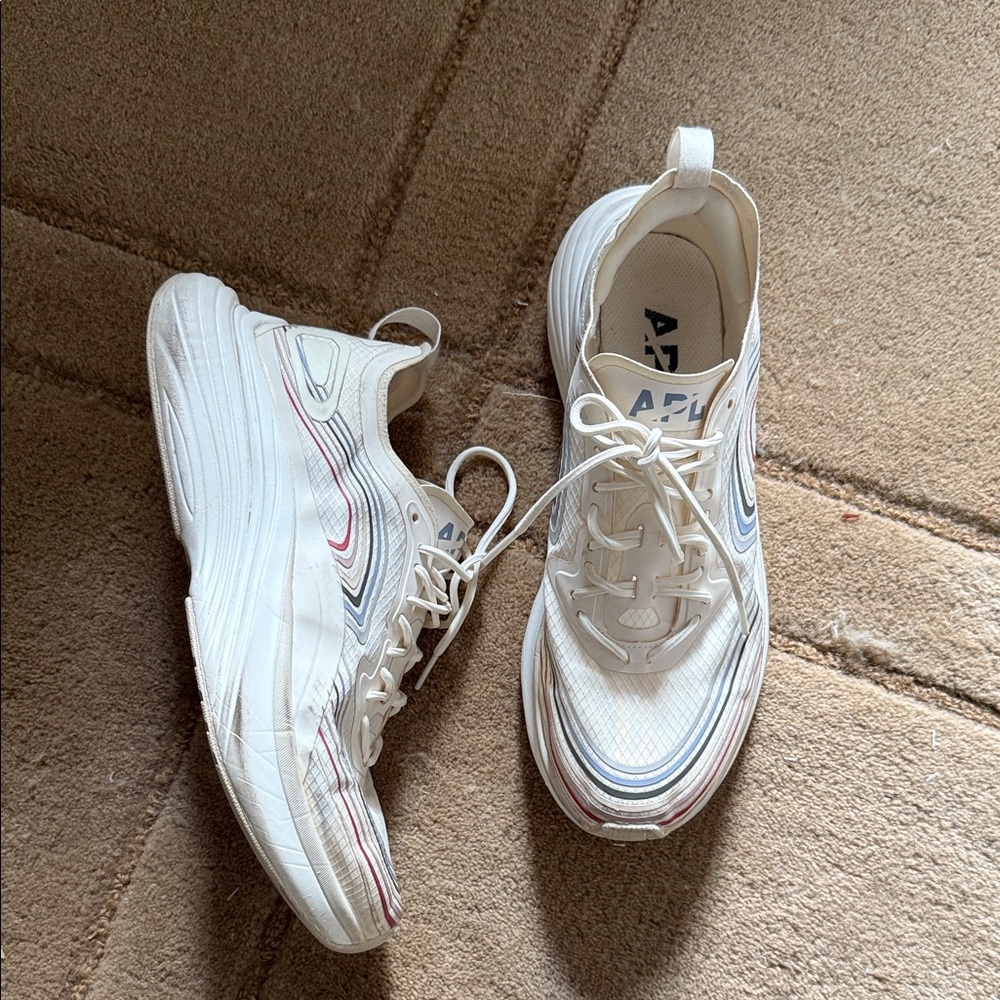 APL streamline shoes